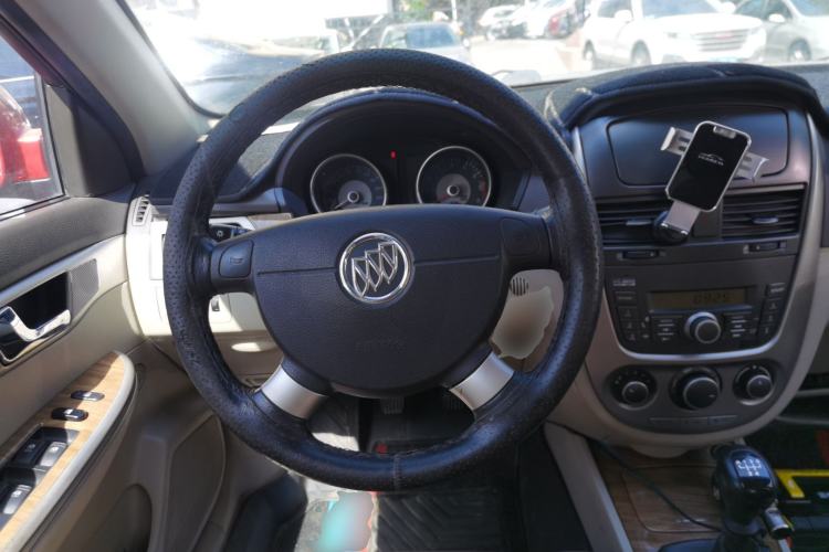 Used Buick Excelle 2015 1.5L Manual Luxury Model Steering Wheel