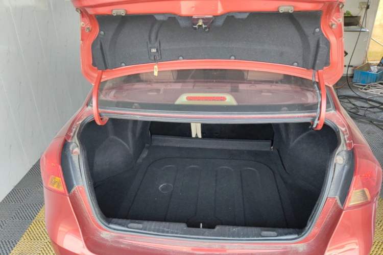 Used Buick Excelle 2015 1.5L Automatic Classic Model Trunk