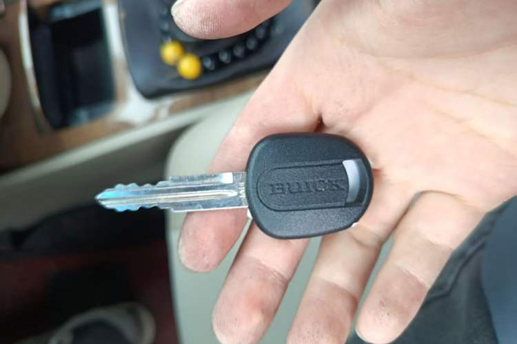 Used Buick Excelle 2015 1.5L Manual Classic Trim Vehicle Key