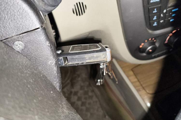 Used Buick Excelle 2015 1.5L Manual Classic Trim Vehicle Key