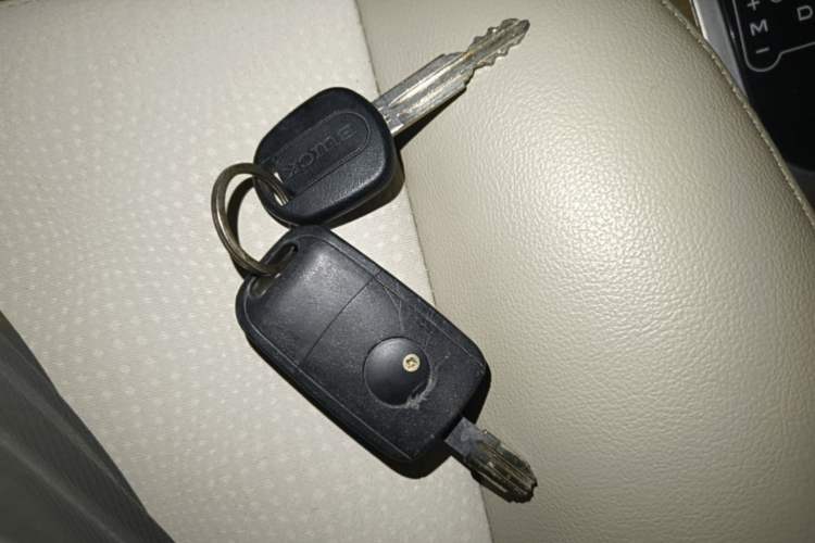 Used Buick Excelle 2015 1.5L Automatic Classic Model Vehicle Key