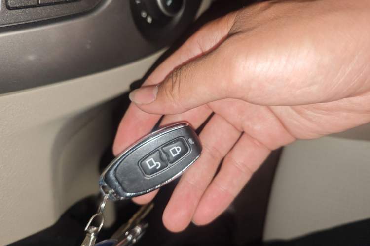 Used Buick Excelle 2015 1.5L Manual Classic Trim Vehicle Key