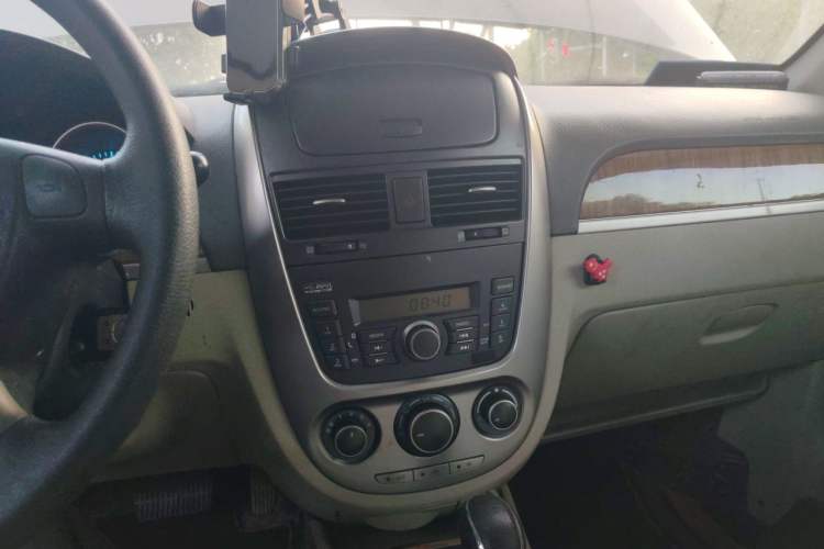 Used Buick Excelle 2015 1.5L Automatic Classic Model Audio And AC Panel