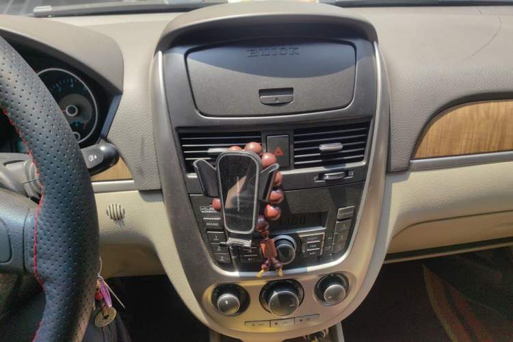 Used Buick Excelle 2015 1.5L Automatic Classic Model Audio And AC Panel