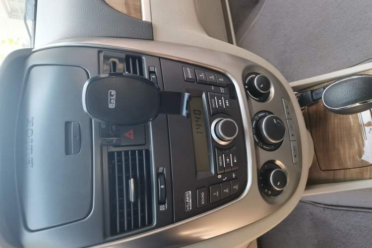 Used Buick Excelle 2015 1.5L Automatic Classic Model Audio And AC Panel