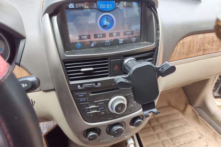 Used Buick Excelle 2015 1.5L Automatic Classic Model Audio And AC Panel