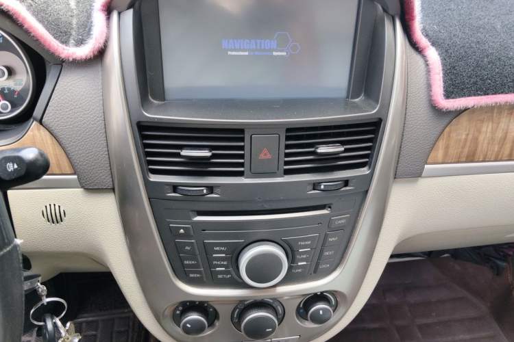 Used Buick Excelle 2015 1.5L Manual Classic Trim Audio And AC Panel
