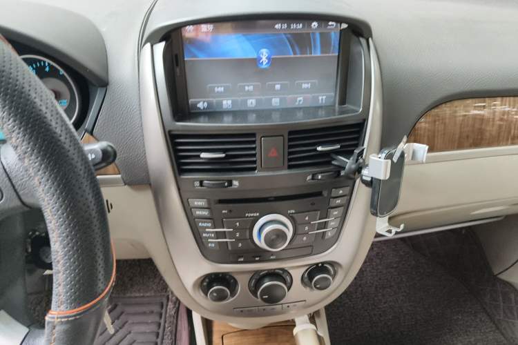 Used Buick Excelle 2015 1.5L Manual Classic Trim Audio And AC Panel