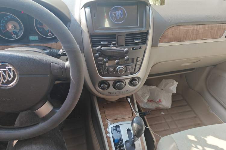 Used Buick Excelle 2015 1.5L Automatic Classic Model Audio And AC Panel