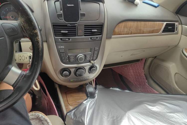 Used Buick Excelle 2015 1.5L Automatic Classic Model Audio And AC Panel
