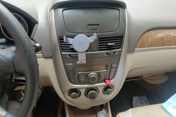 Used Buick Excelle 2015 1.5L Automatic Classic Model Audio And AC Panel