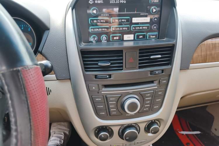Used Buick Excelle 2015 1.5L Automatic Classic Model Audio And AC Panel