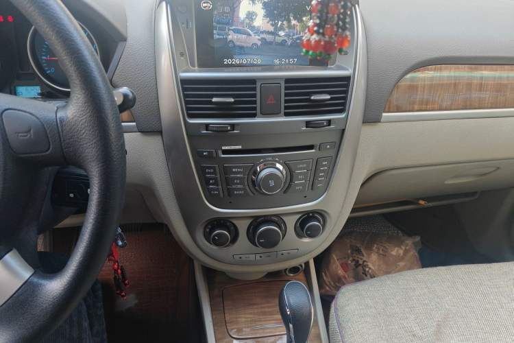 Used Buick Excelle 2015 1.5L Automatic Classic Model Audio And AC Panel