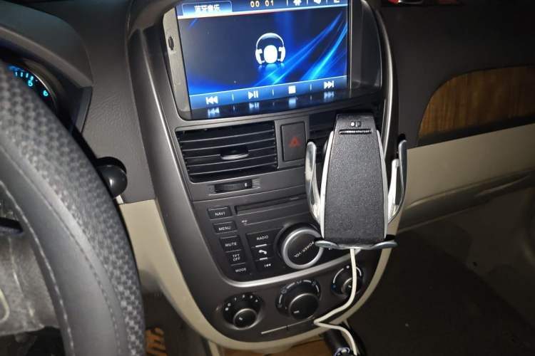 Used Buick Excelle 2015 1.5L Automatic Classic Model Audio And AC Panel