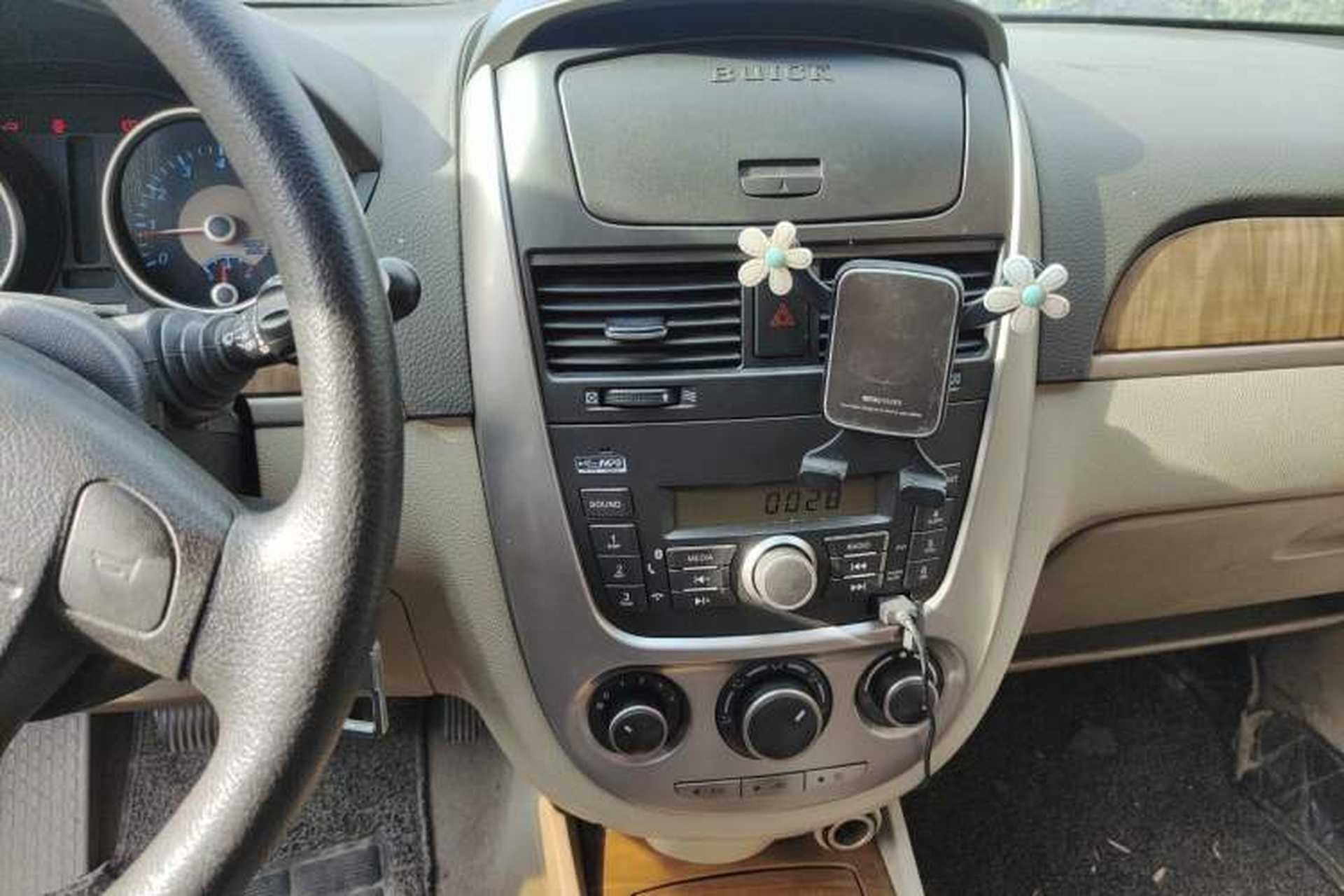 Used Buick Excelle 2015 1.5L Manual Classic Trim Audio And AC Panel