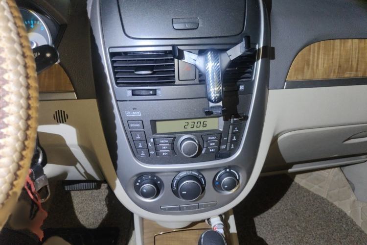Used Buick Excelle 2015 1.5L Automatic Classic Model Audio And AC Panel