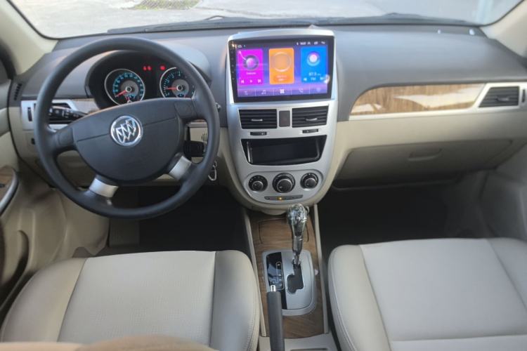Used Buick Excelle 2015 1.5L Automatic Classic Model Center Console