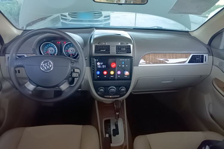 Used Buick Excelle 2015 1.5L Automatic Classic Model Center Console