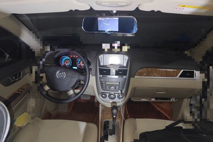 Used Buick Excelle 2015 1.5L Automatic Classic Model Center Console