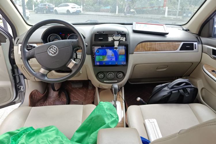 Used Buick Excelle 2015 1.5L Automatic Classic Model Center Console
