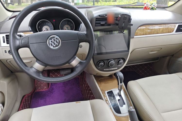 Used Buick Excelle 2015 1.5L Automatic Classic Model Center Console