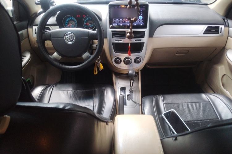 Used Buick Excelle 2015 1.5L Automatic Classic Model Center Console