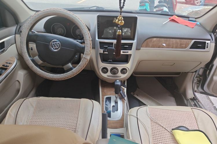 Used Buick Excelle 2015 1.5L Automatic Classic Model Center Console