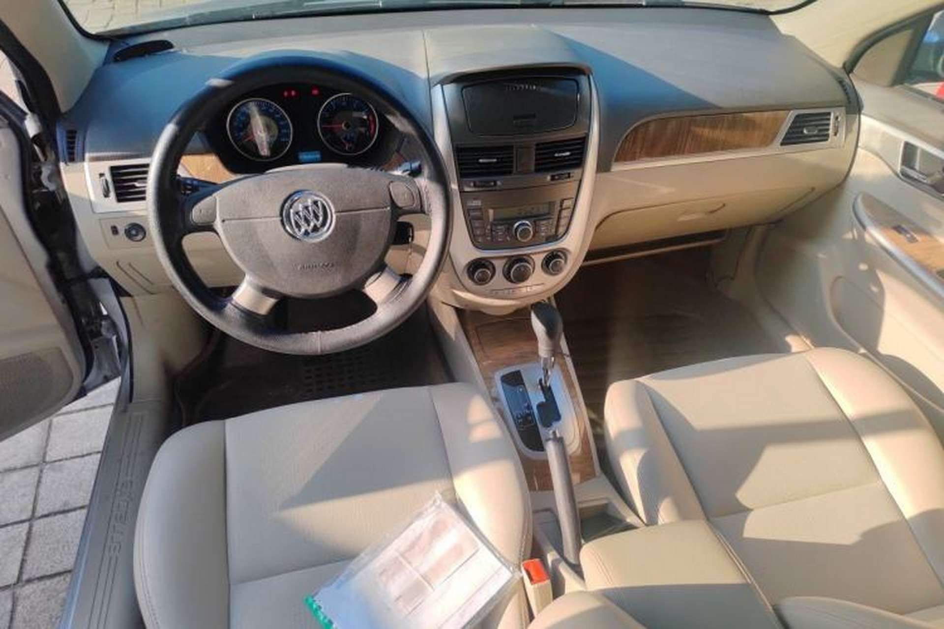 Used Buick Excelle 2015 1.5L Automatic Classic Model Center Console