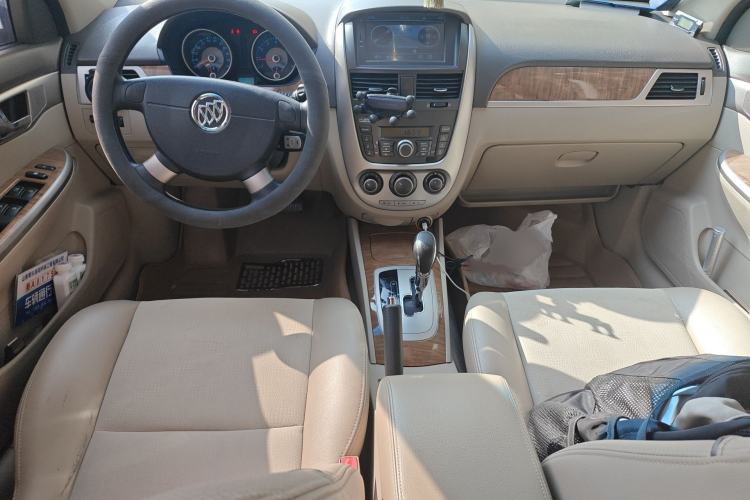 Used Buick Excelle 2015 1.5L Automatic Classic Model Center Console