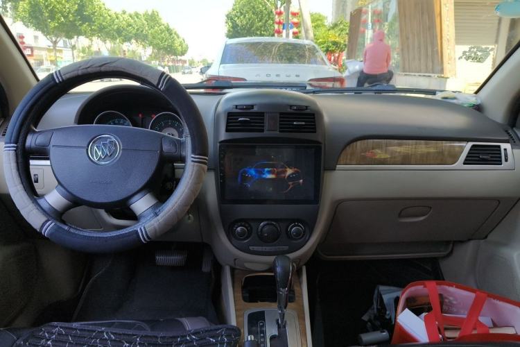 Used Buick Excelle 2015 1.5L Automatic Classic Model Center Console