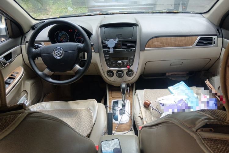 Used Buick Excelle 2015 1.5L Automatic Classic Model Center Console