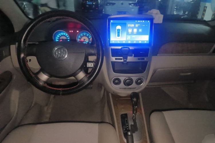 Used Buick Excelle 2015 1.5L Automatic Classic Model Center Console