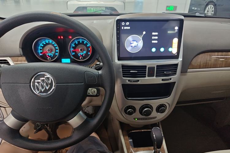 Used Buick Excelle 2015 1.5L Automatic Classic Model Center Console