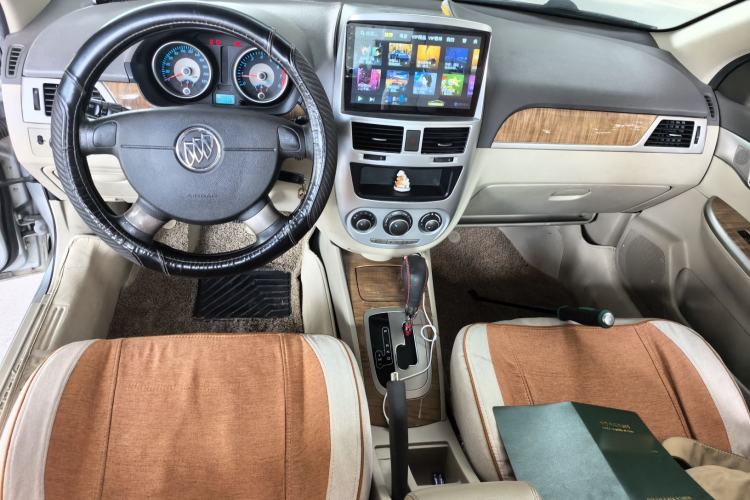 Used Buick Excelle 2015 1.5L Automatic Classic Model Center Console