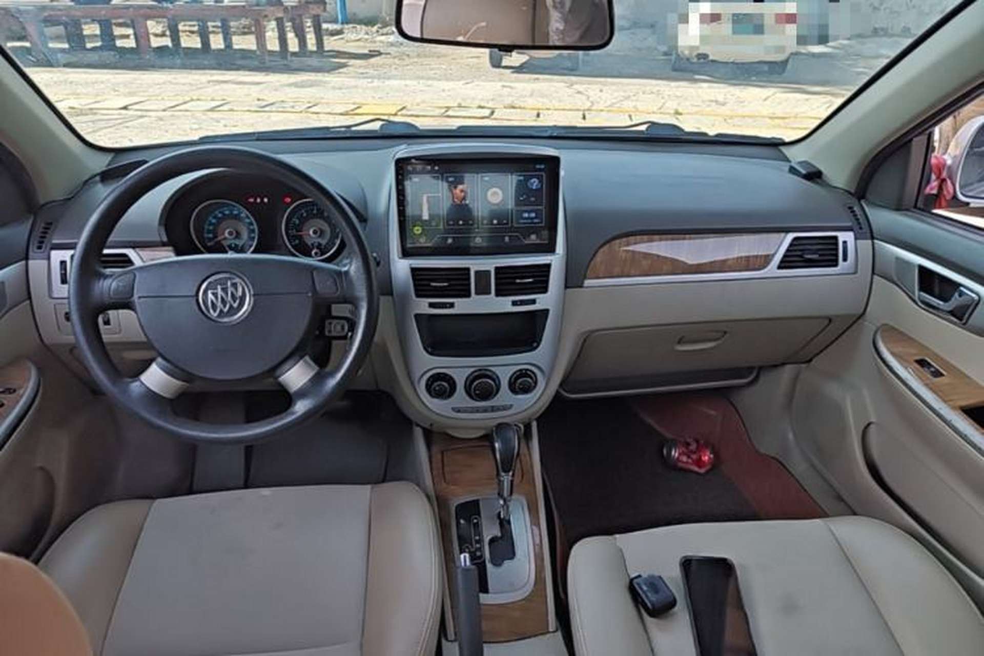 Used Buick Excelle 2015 1.5L Automatic Classic Model Center Console