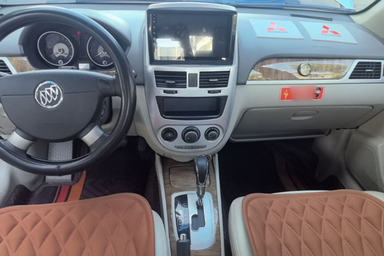 Used Buick Excelle 2015 1.5L Automatic Classic Model Center Console