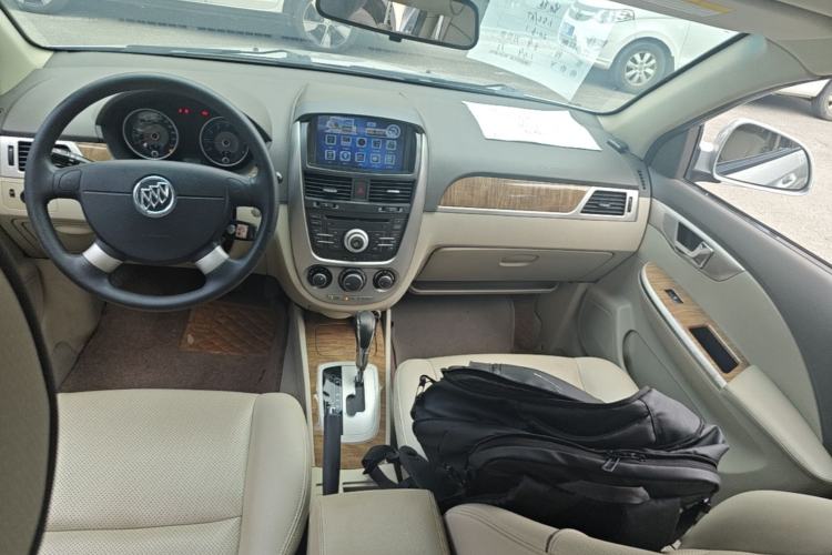 Used Buick Excelle 2015 1.5L Automatic Classic Model Center Console