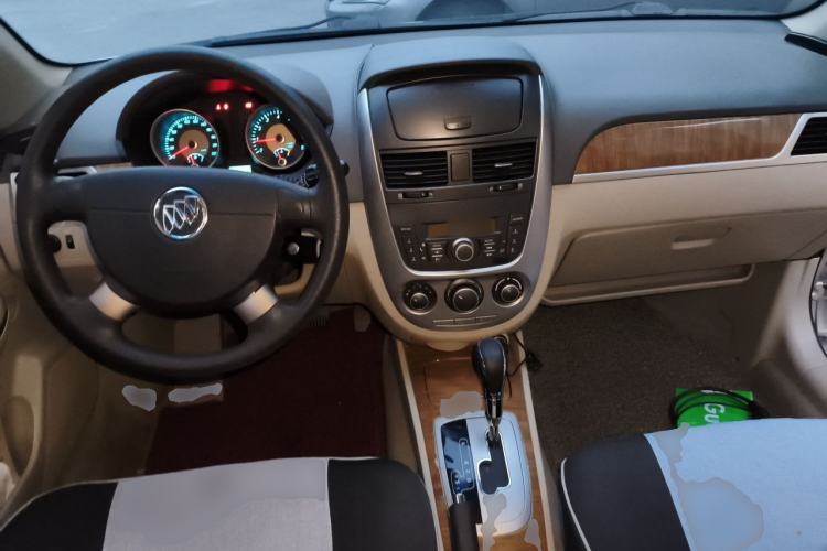Used Buick Excelle 2015 1.5L Automatic Classic Model Center Console