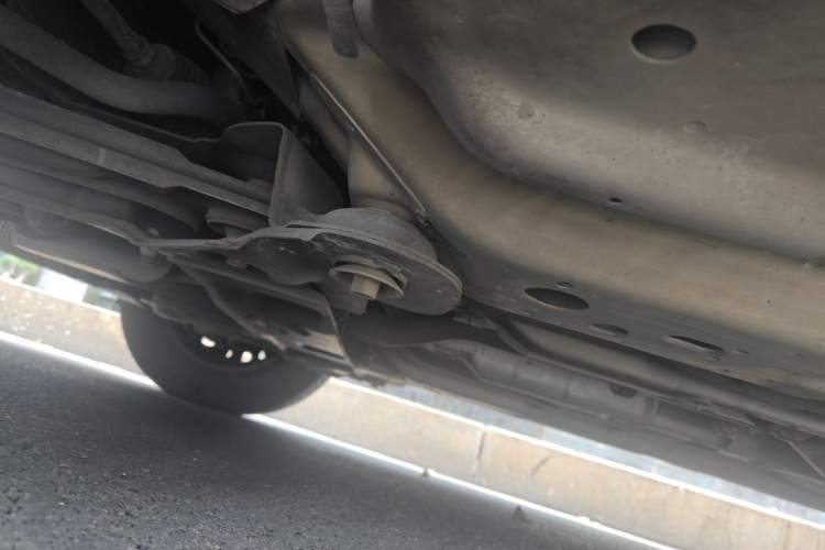 Used Buick Excelle 2015 1.5L Automatic Classic Model Chassis Front Left