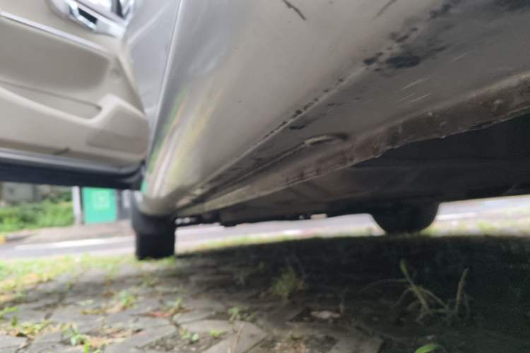 Used Buick Excelle 2015 1.5L Automatic Classic Model Chassis Rear Left