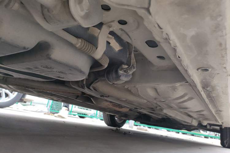 Used Buick Excelle 2015 1.5L Automatic Classic Model Chassis Rear Right