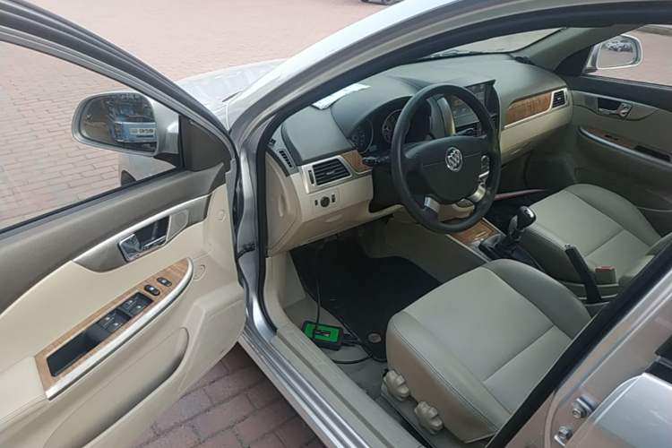 Used Buick Excelle 2015 1.5L Manual Classic Trim Driver Seat