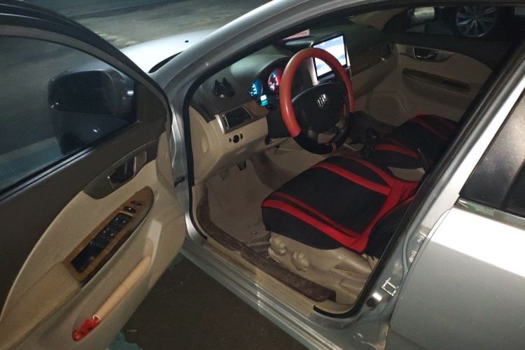 Used Buick Excelle 2015 1.5L Manual Luxury Model Driver Seat