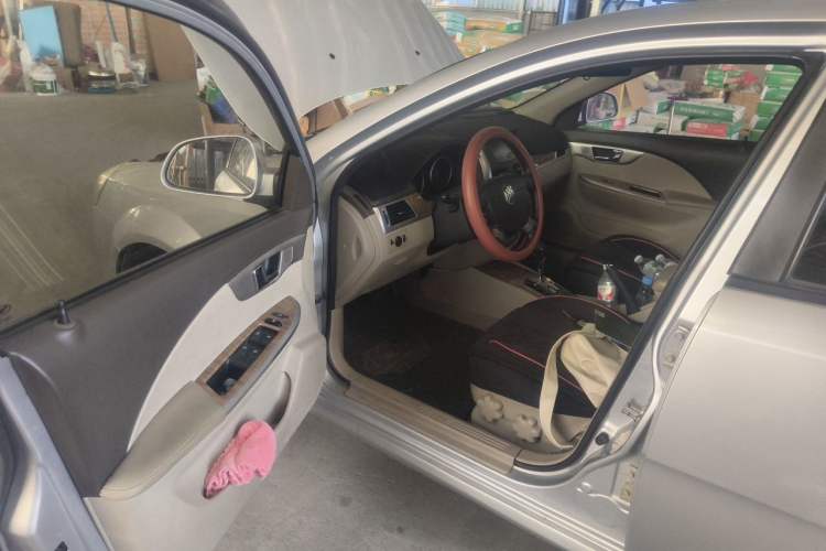 Used Buick Excelle 2015 1.5L Automatic Classic Model Driver Seat
