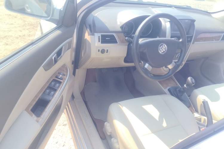 Used Buick Excelle 2015 1.5L Manual Classic Trim Driver Seat