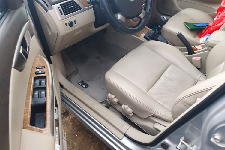 Used Buick Excelle 2015 1.5L Manual Luxury Model Driver Seat