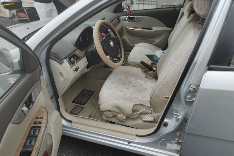Used Buick Excelle 2015 1.5L Automatic Classic Model Driver Seat