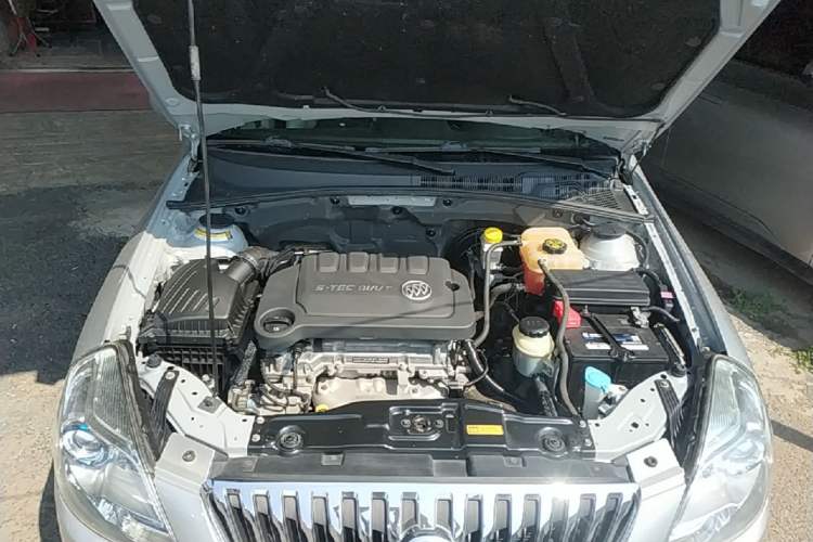 Used Buick Excelle 2015 1.5L Manual Classic Trim Engine Bay
