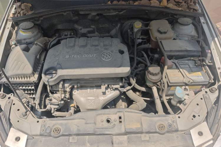 Used Buick Excelle 2015 1.5L Manual Classic Trim Engine Bay