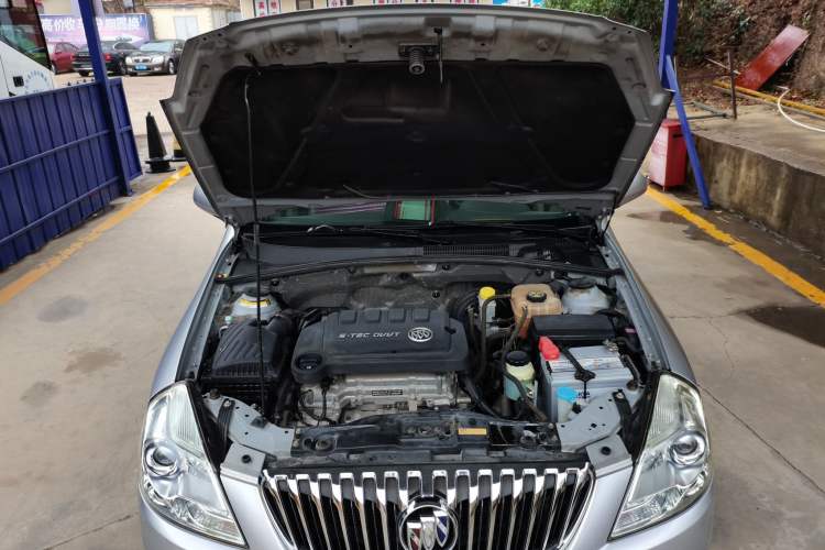 Used Buick Excelle 2015 1.5L Manual Classic Trim Engine Bay